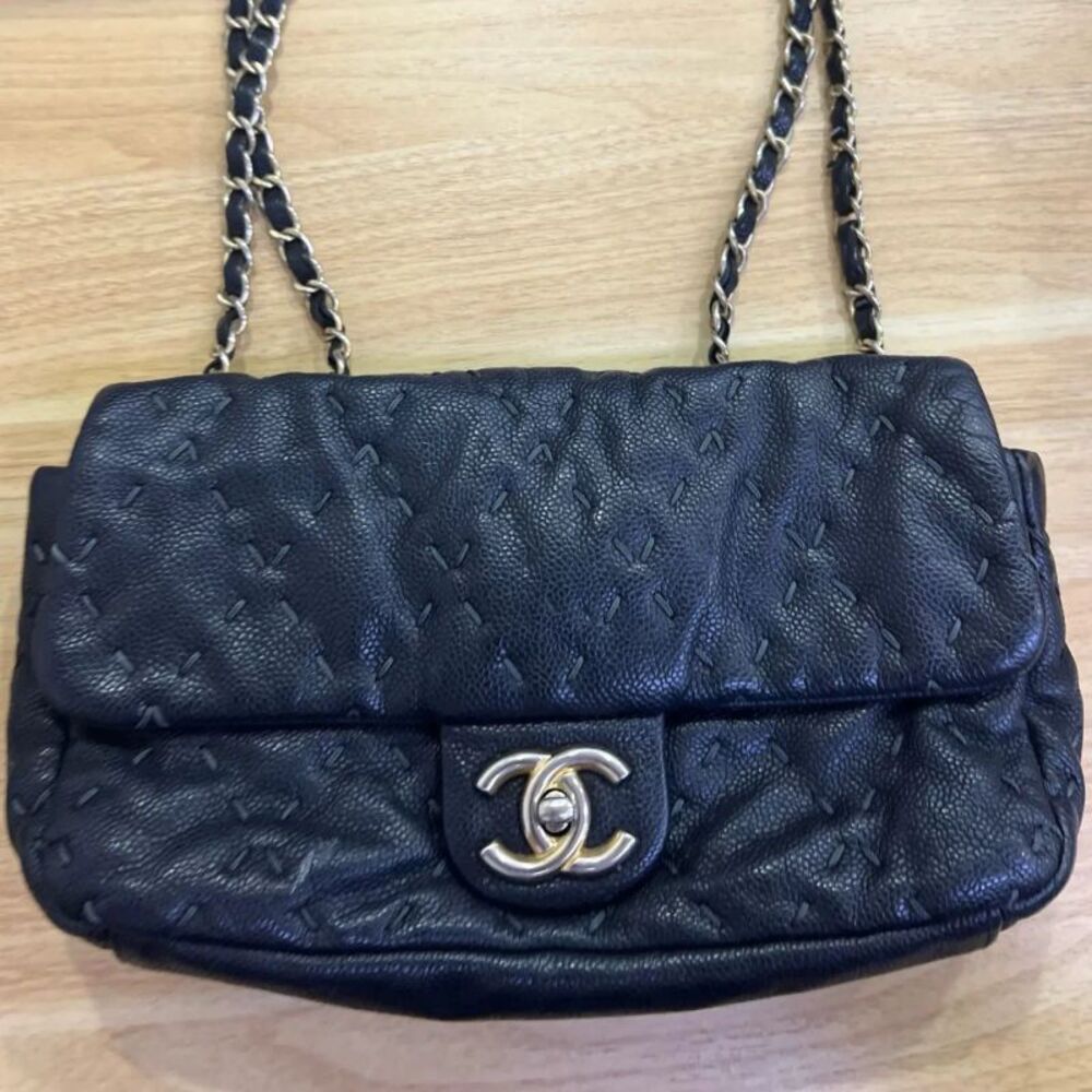 Chanel Women Pre-Loved Bag Very Good Condition